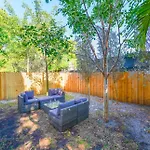 Wonderful 3 Bedrooms House, Spacious&Bright