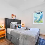 Wonderful 3 Bedrooms House, Spacious&Bright
