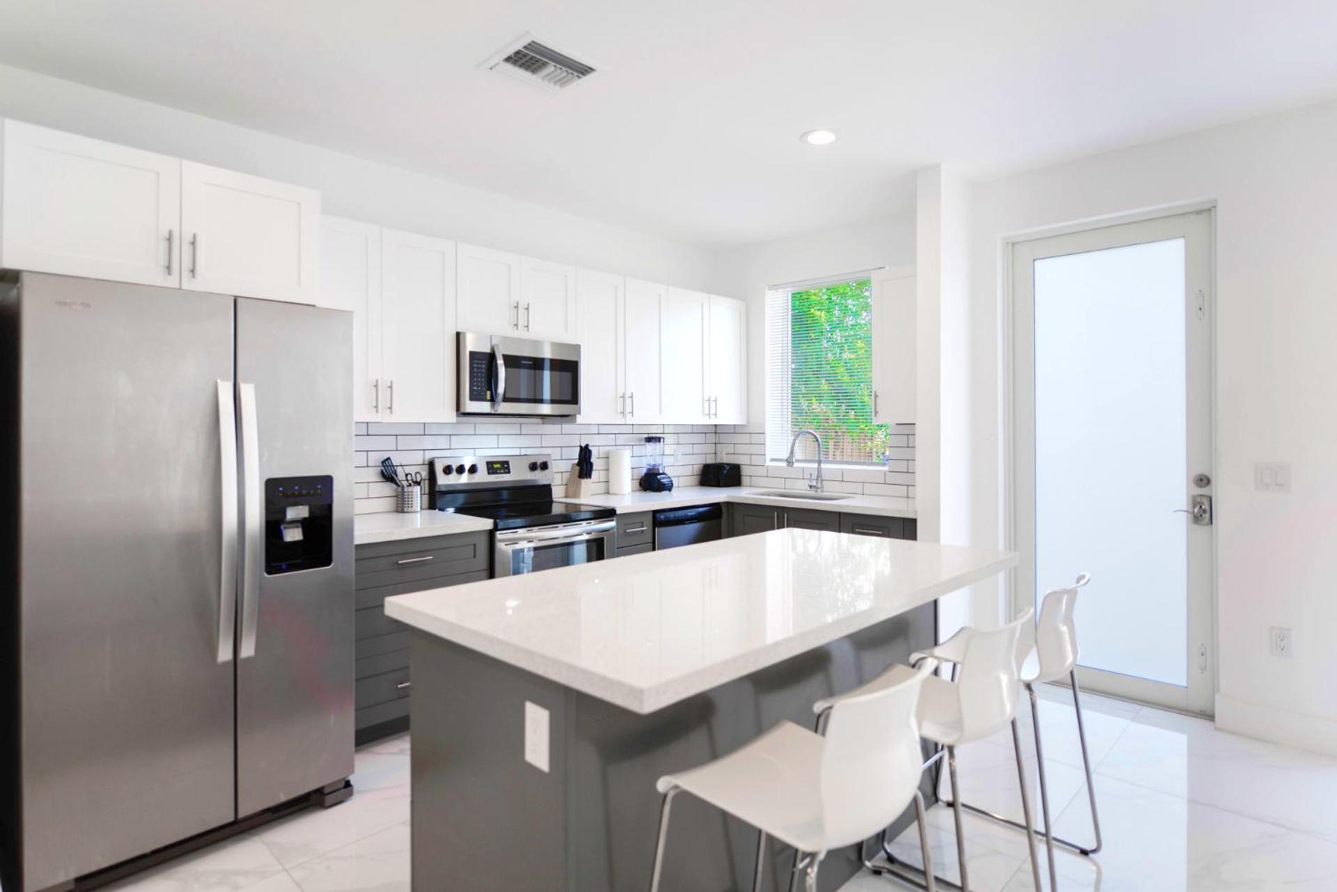 Wonderful 3 Bedrooms House, Spacious&bright * Miami